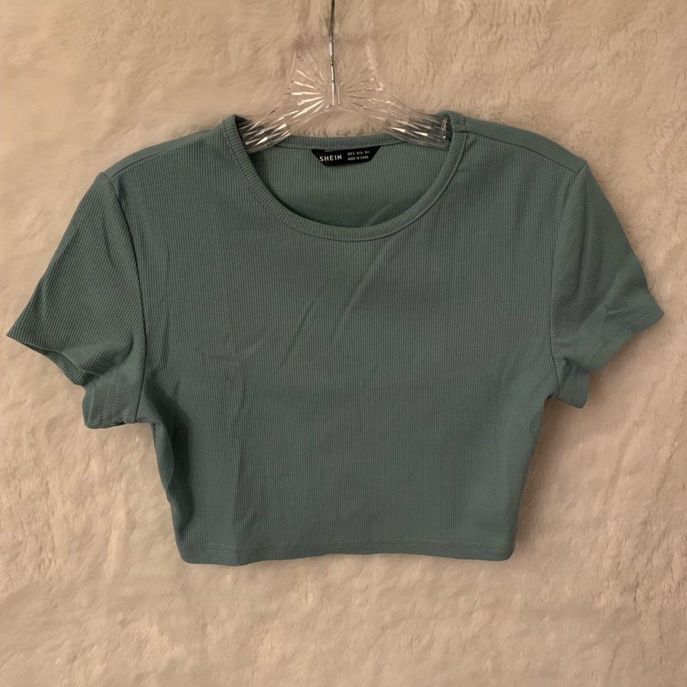 Green Short Sleeve Crop Top